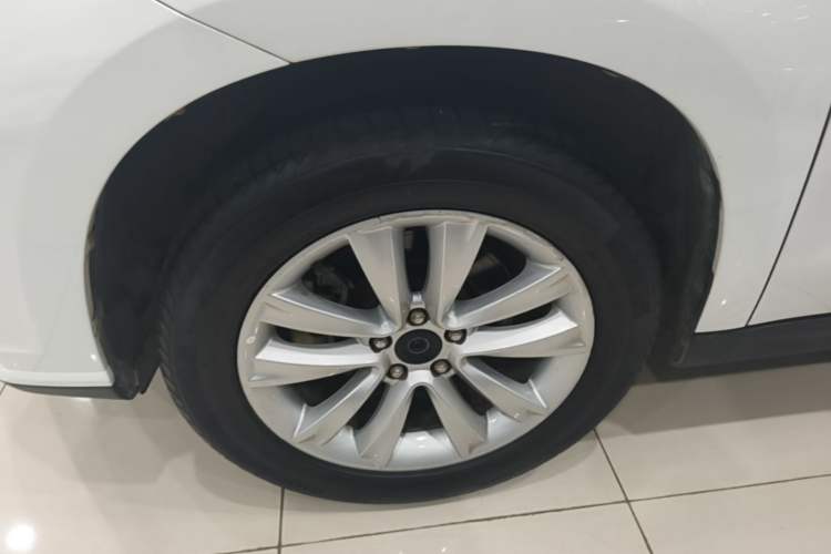 Used Haval H2 2016 Red-Label 1.5T Manual Two-Wheel Drive Comfort Model Left Front Wheel Hub