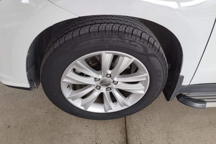 Used Haval H2 2016 Red-Label 1.5T Automatic Two-Wheel Drive Luxury Model Left Front Wheel Hub