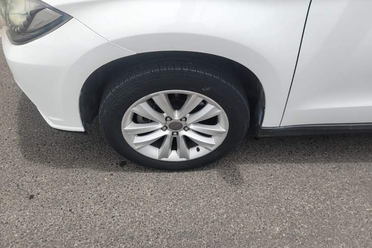 Used Haval H2 2016 Red-Label 1.5T Automatic Two-Wheel Drive Luxury Model Left Front Wheel Hub