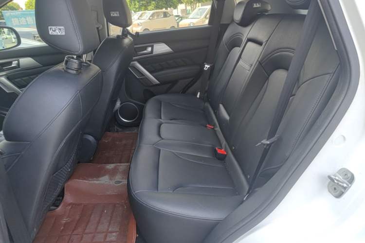 Used Haval H2 2016 Red Label 1.5T Automatic Two-Wheel Drive Elite Model Left Rear Seat