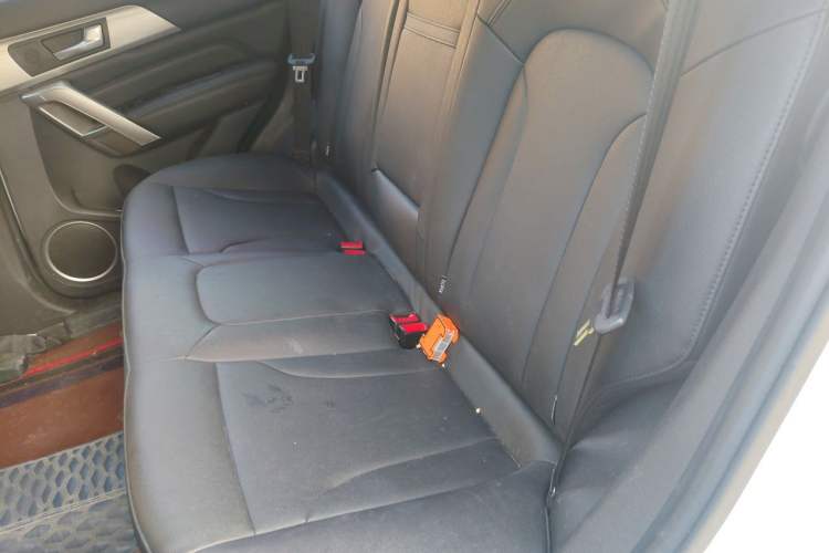 Used Haval H2 2016 Red-Label 1.5T Manual Two-Wheel Drive Luxury Model Left Rear Seat