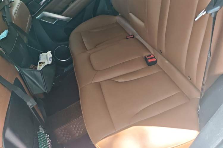 Used Haval H2 2016 Red-Label 1.5T Automatic Two-Wheel Drive Luxury Model Left Rear Seat