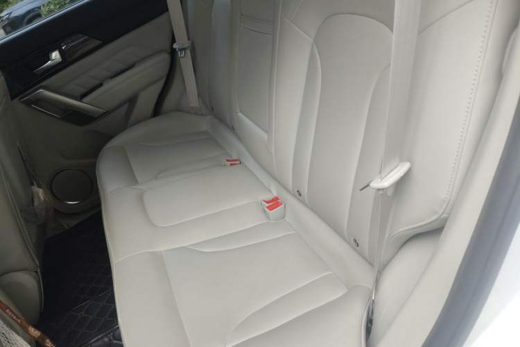 Used Haval H2 2016 Red Label 1.5T Automatic Two-Wheel Drive Prestige Model Left Rear Seat