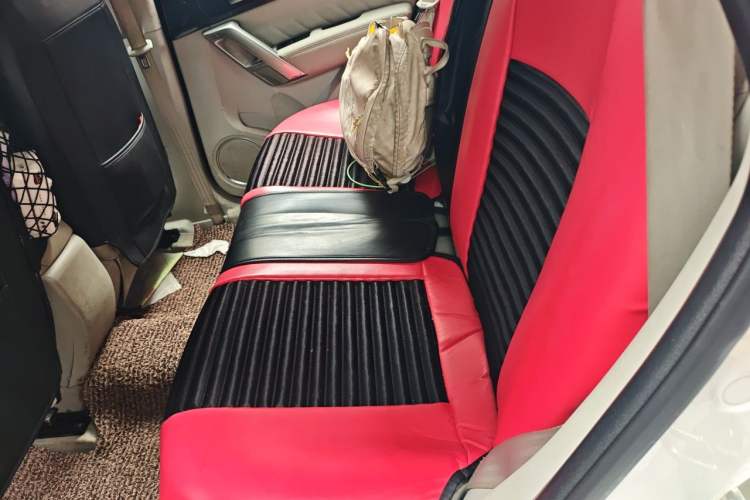 Used Haval H2 2016 Red-Label 1.5T Manual Two-Wheel Drive Luxury Model Left Rear Seat