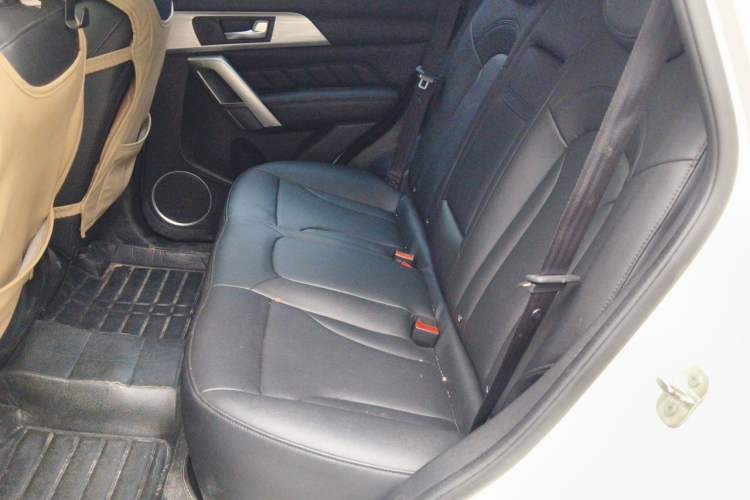 Used Haval H2 2016 Red-Label 1.5T Automatic Two-Wheel Drive Luxury Model Left Rear Seat