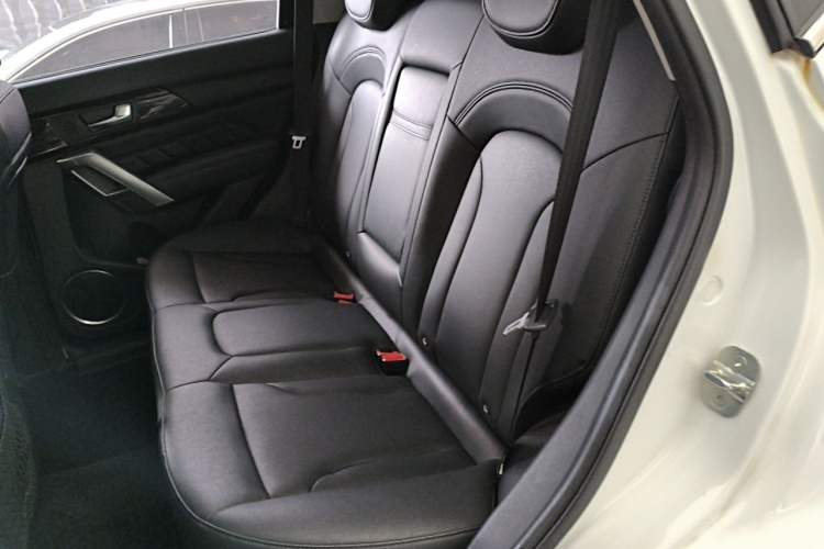 Used Haval H2 2016 Red-Label 1.5T Automatic Two-Wheel Drive Luxury Model Left Rear Seat