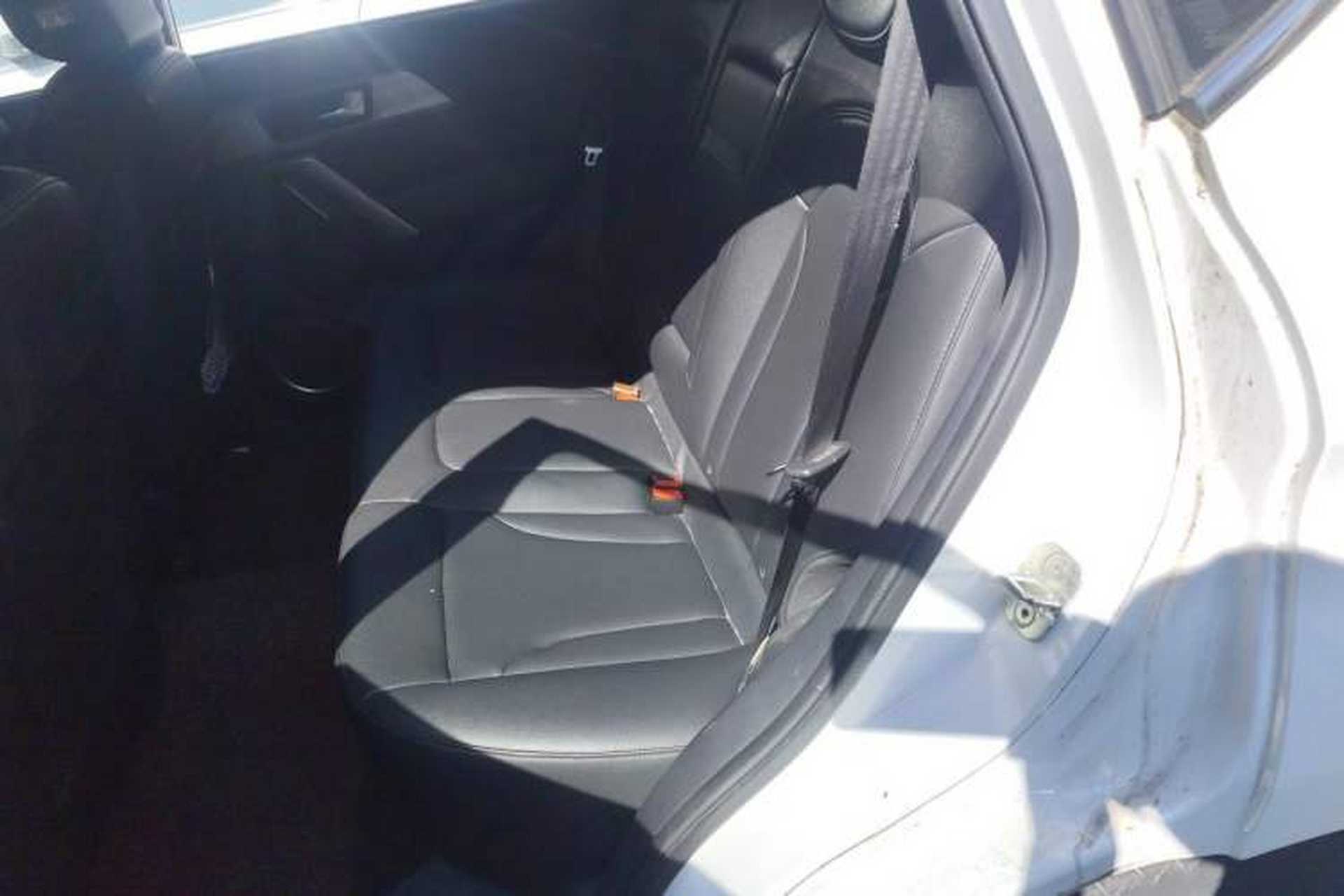 Used Haval H2 2016 Red-Label 1.5T Manual Two-Wheel Drive Luxury Model Left Rear Seat