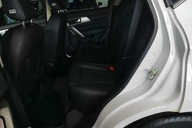 Used Haval H2 2016 Red-Label 1.5T Automatic Two-Wheel Drive Luxury Model Left Rear Seat