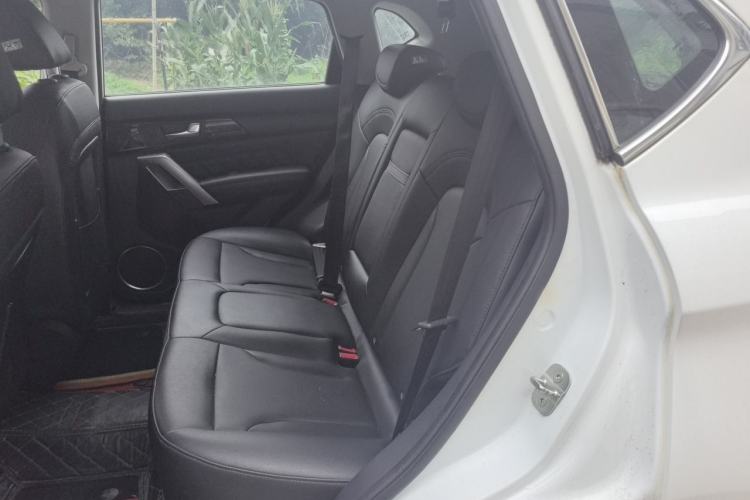 Used Haval H2 2016 Red-Label 1.5T Automatic Two-Wheel Drive Luxury Model Left Rear Seat