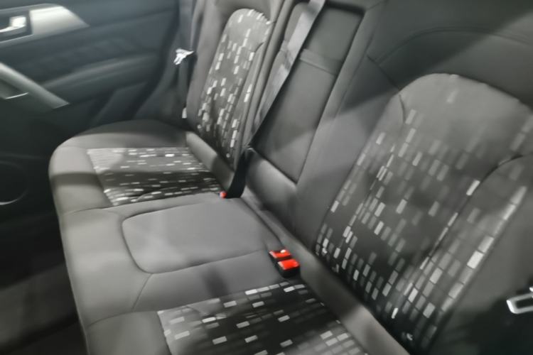Used Haval H2 2016 Red-Label 1.5T Manual Two-Wheel Drive Comfort Model Left Rear Seat