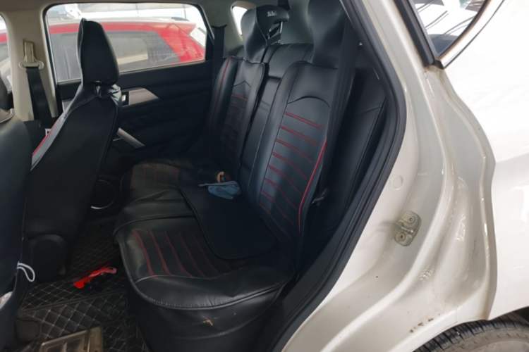 Used Haval H2 2016 Red Label 1.5T Manual Two-Wheel Drive Elite Model Left Rear Seat