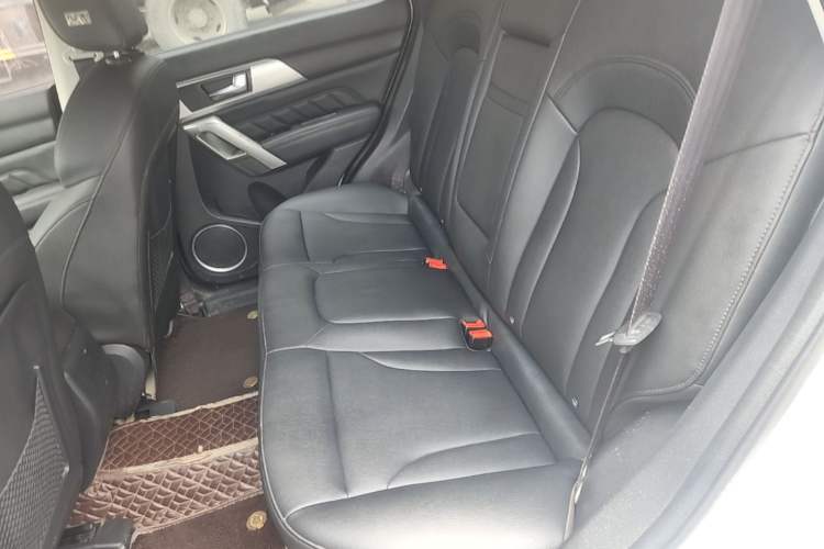 Used Haval H2 2016 Red-Label 1.5T Automatic Two-Wheel Drive Luxury Model Left Rear Seat
