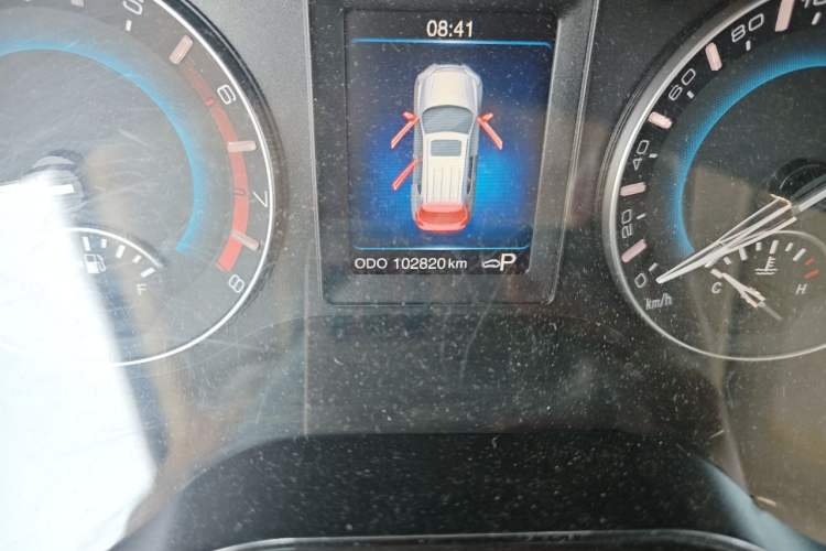 Used Haval H2 2016 Red-Label 1.5T Automatic Two-Wheel Drive Luxury Model Odometer Close Up