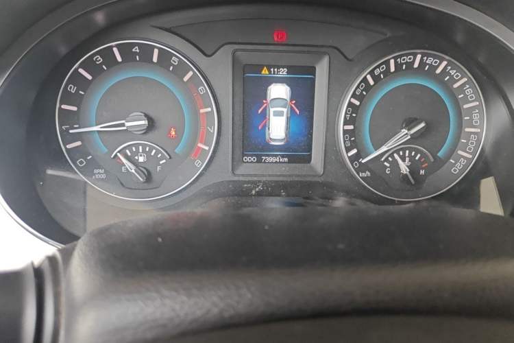 Used Haval H2 2016 Red-Label 1.5T Manual Two-Wheel Drive Luxury Model Odometer Close Up