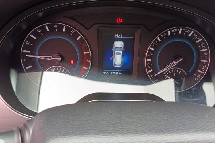 Used Haval H2 2016 Red-Label 1.5T Manual Two-Wheel Drive Luxury Model Odometer Close Up