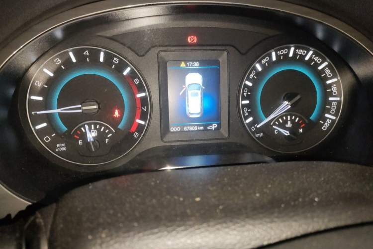Used Haval H2 2016 Red-Label 1.5T Automatic Two-Wheel Drive Luxury Model Odometer Close Up