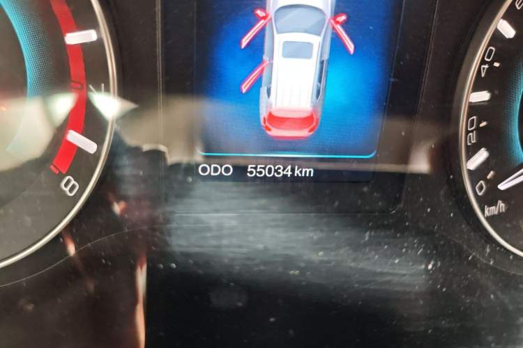 Used Haval H2 2016 Red-Label 1.5T Manual Two-Wheel Drive Luxury Model Odometer Close Up