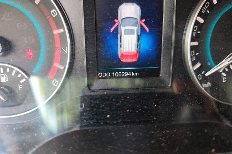 Used Haval H2 2016 Red-Label 1.5T Manual Two-Wheel Drive Luxury Model Odometer Close Up