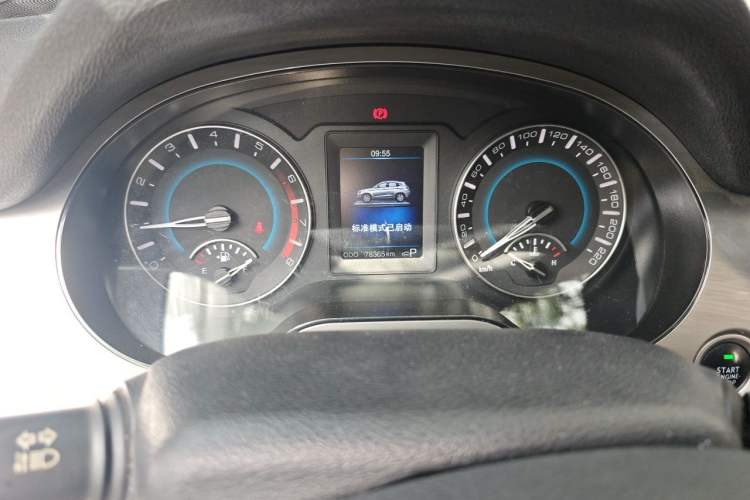 Used Haval H2 2016 Red-Label 1.5T Automatic Two-Wheel Drive Luxury Model Odometer Close Up