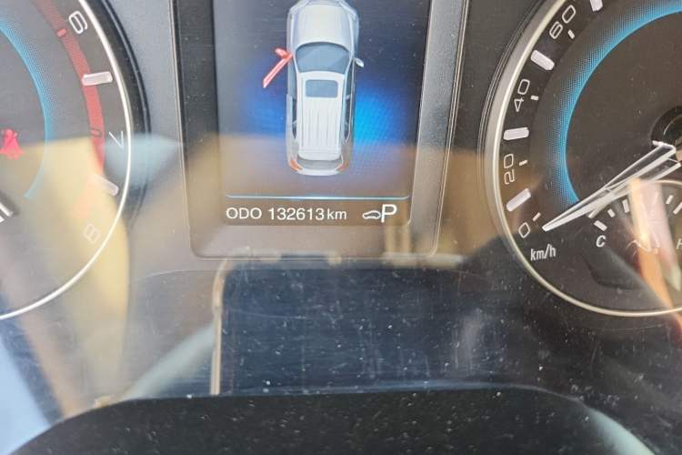 Used Haval H2 2016 Red Label 1.5T Automatic Two-Wheel Drive Prestige Model Odometer Close Up