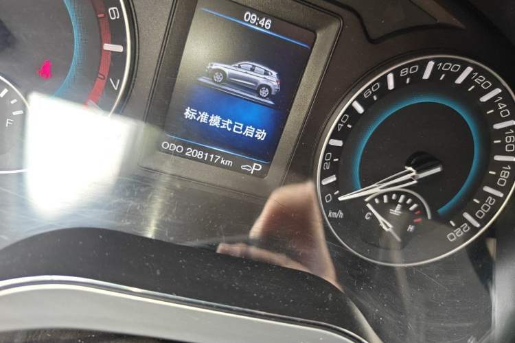 Used Haval H2 2016 Red Label 1.5T Automatic Two-Wheel Drive Prestige Model Odometer Close Up