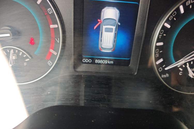 Used Haval H2 2016 Red-Label 1.5T Manual Two-Wheel Drive Luxury Model Odometer Close Up