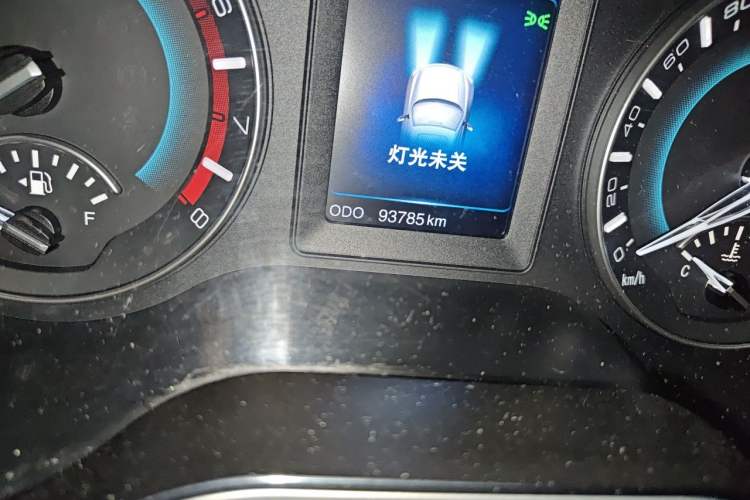 Used Haval H2 2016 Red Label 1.5T Automatic Two-Wheel Drive Elite Model Odometer Close Up