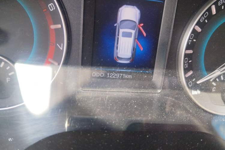 Used Haval H2 2016 Red-Label 1.5T Manual Two-Wheel Drive Comfort Model Odometer Close Up