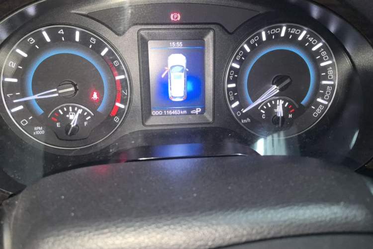 Used Haval H2 2016 Red Label 1.5T Automatic Two-Wheel Drive Elite Model Odometer Close Up