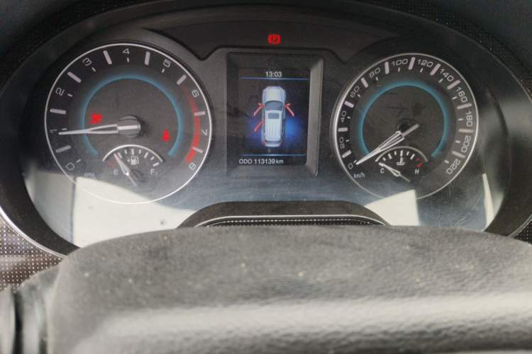 Used Haval H2 2016 Red-Label 1.5T Manual Two-Wheel Drive Luxury Model Odometer Close Up