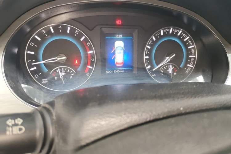 Used Haval H2 2016 Red-Label 1.5T Manual Two-Wheel Drive Luxury Model Odometer Close Up
