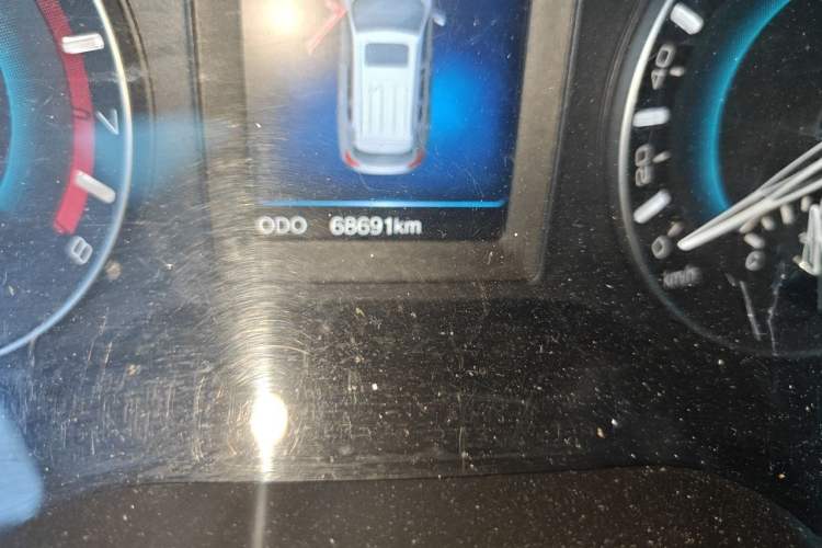 Used Haval H2 2016 Red Label 1.5T Manual Two-Wheel Drive Elite Model Odometer Close Up