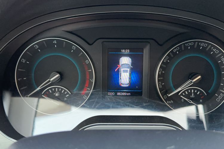 Used Haval H2 2016 Red Label 1.5T Automatic Two-Wheel Drive Elite Model Odometer Close Up