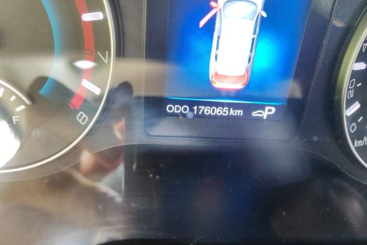 Used Haval H2 2016 Red-Label 1.5T Automatic Two-Wheel Drive Luxury Model Odometer Close Up