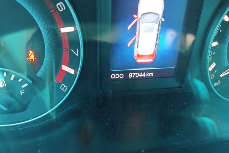 Used Haval H2 2016 Red-Label 1.5T Manual Two-Wheel Drive Luxury Model Odometer Close Up
