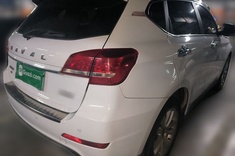 Used Haval H2 2016 Red-Label 1.5T Manual Two-Wheel Drive Luxury Model Rear Right 45 Deg