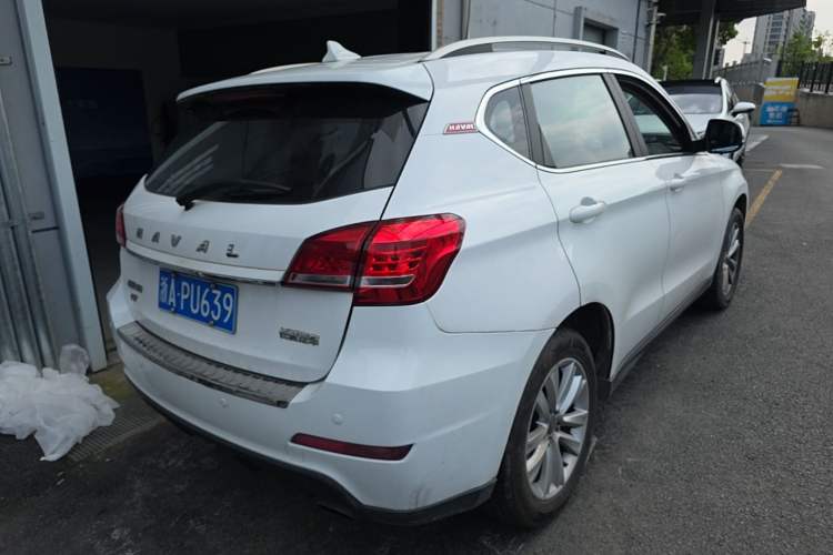 Used Haval H2 2016 Red-Label 1.5T Automatic Two-Wheel Drive Luxury Model Rear Right 45 Deg