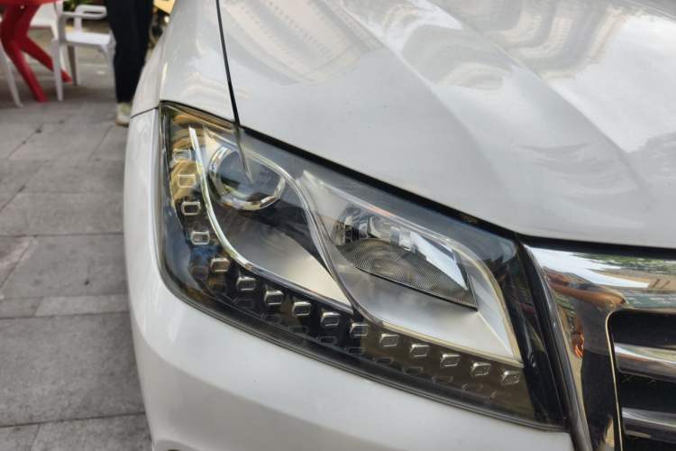 Used Haval H2 2016 Red-Label 1.5T Automatic Two-Wheel Drive Luxury Model Right Front Headlight