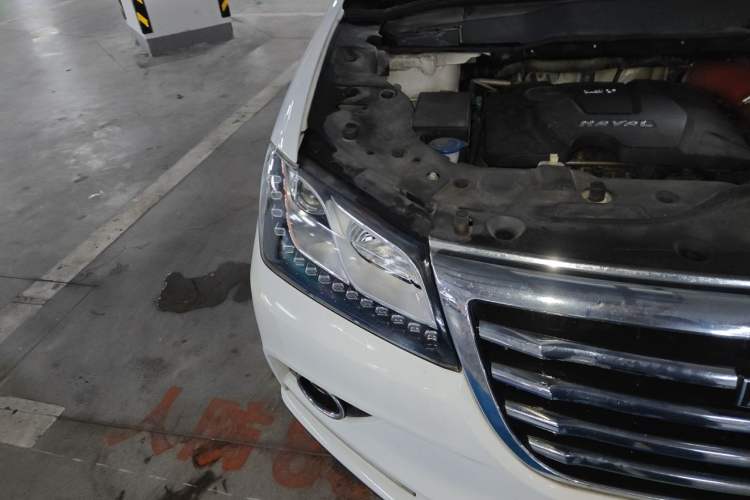 Used Haval H2 2016 Red-Label 1.5T Automatic Two-Wheel Drive Luxury Model Right Front Headlight