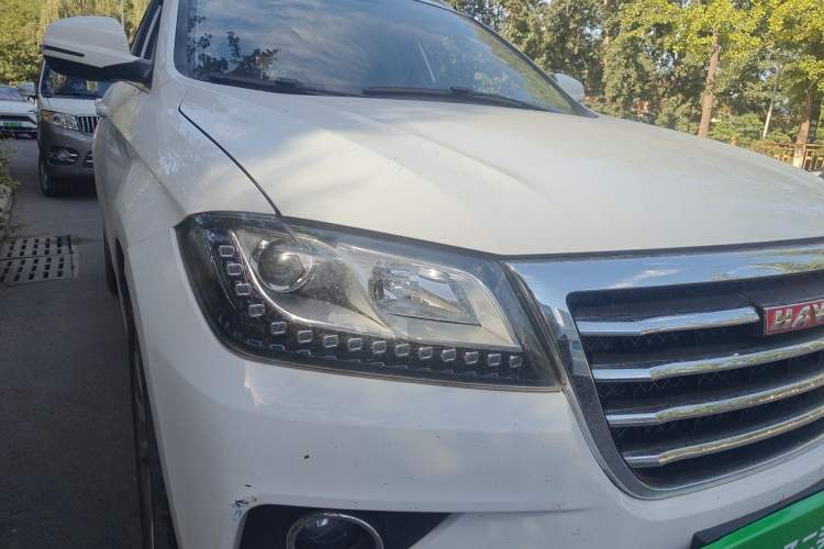 Used Haval H2 2016 Red-Label 1.5T Automatic Two-Wheel Drive Luxury Model Right Front Headlight