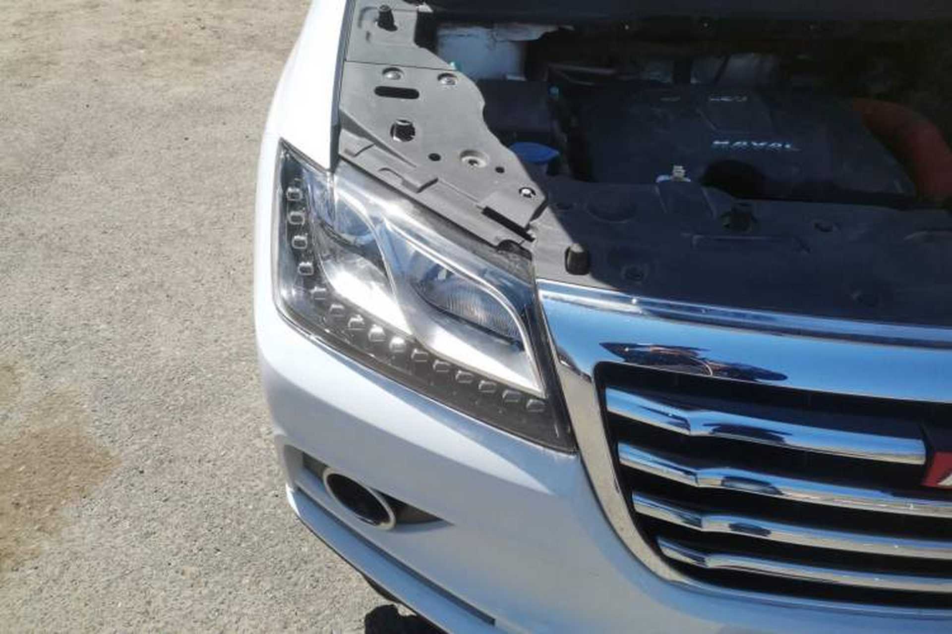 Used Haval H2 2016 Red-Label 1.5T Manual Two-Wheel Drive Luxury Model Right Front Headlight