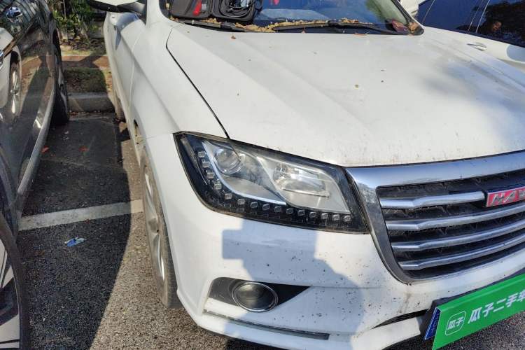Used Haval H2 2016 Red Label 1.5T Manual Two-Wheel Drive Urban Edition Right Front Headlight