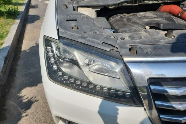 Used Haval H2 2016 Red Label 1.5T Automatic Two-Wheel Drive Prestige Model Right Front Headlight