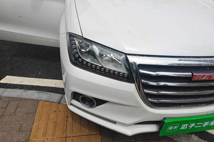 Used Haval H2 2016 Red-Label 1.5T Automatic Two-Wheel Drive Luxury Model Right Front Headlight