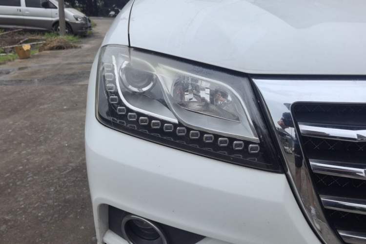 Used Haval H2 2016 Red-Label 1.5T Automatic Two-Wheel Drive Luxury Model Right Front Headlight