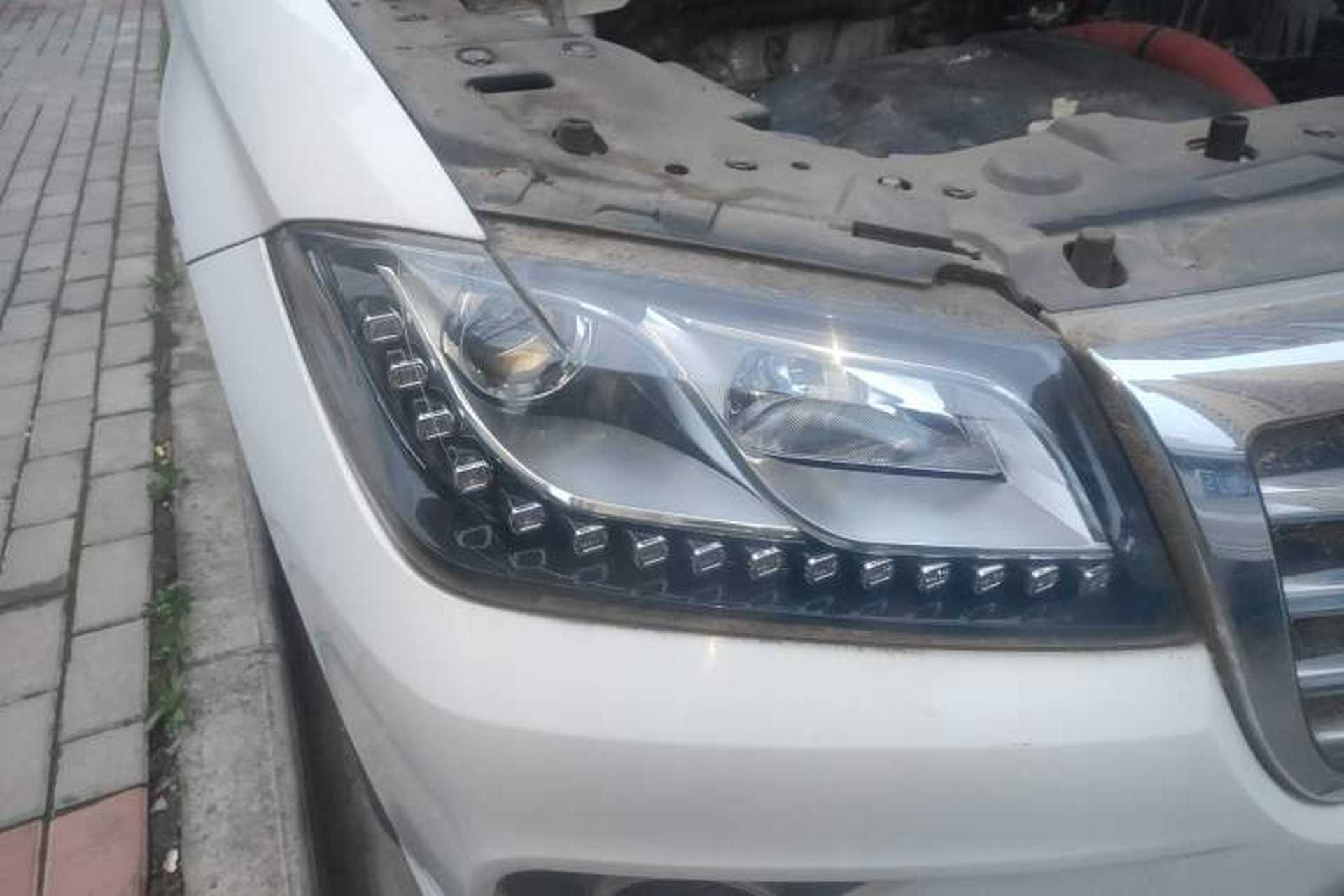 Used Haval H2 2016 Red-Label 1.5T Manual Two-Wheel Drive Luxury Model Right Front Headlight