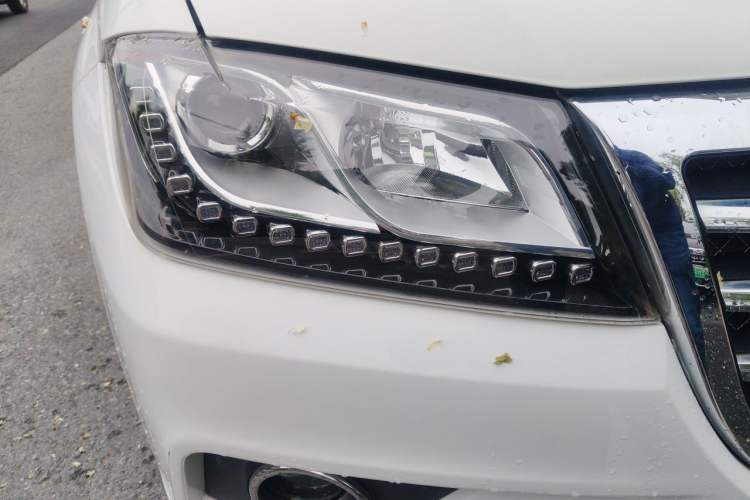 Used Haval H2 2016 Red-Label 1.5T Automatic Two-Wheel Drive Luxury Model Right Front Headlight