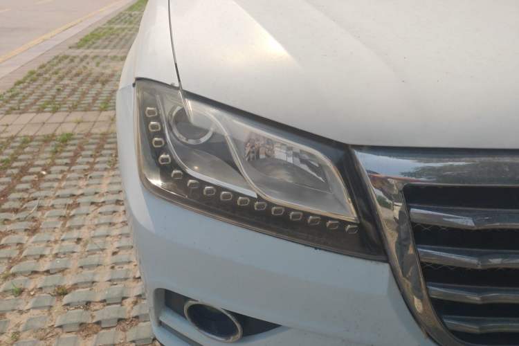 Used Haval H2 2016 Red-Label 1.5T Automatic Two-Wheel Drive Luxury Model Right Front Headlight