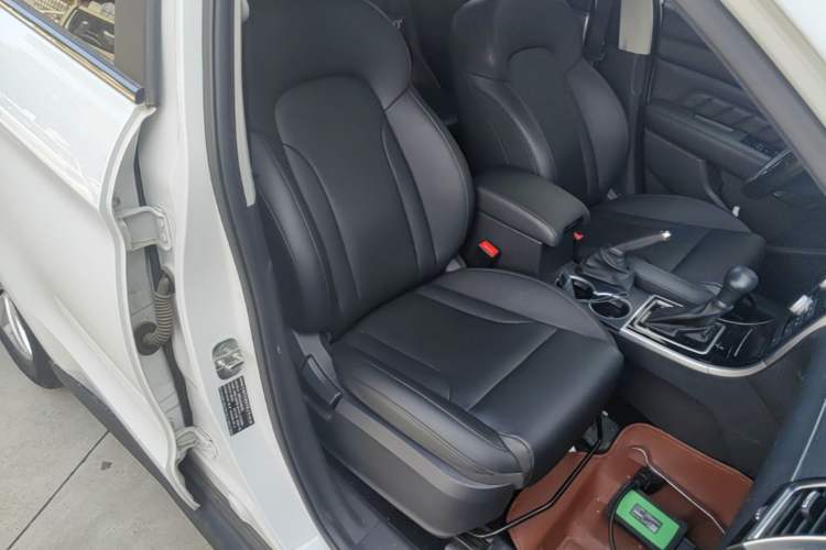Used Haval H2 2016 Red Label 1.5T Automatic Two-Wheel Drive Elite Model Right Front Seat