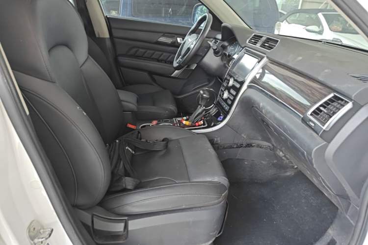 Used Haval H2 2016 Red-Label 1.5T Automatic Two-Wheel Drive Luxury Model Right Front Seat